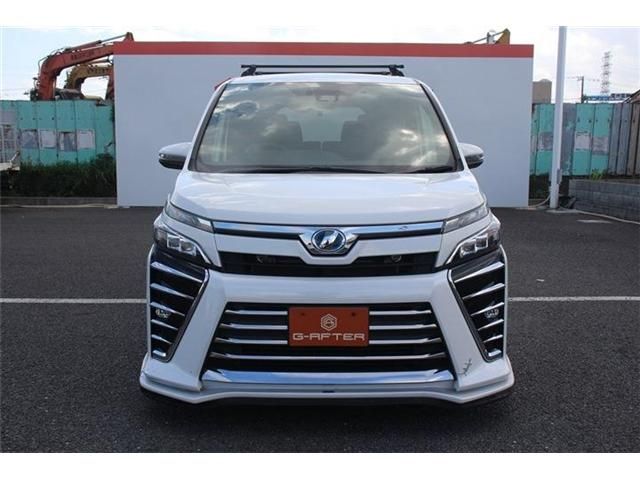 TOYOTA VOXY HYBRID 2017 Image 31