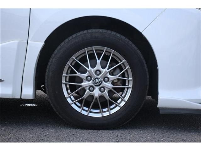 TOYOTA VOXY HYBRID 2017 Image 31