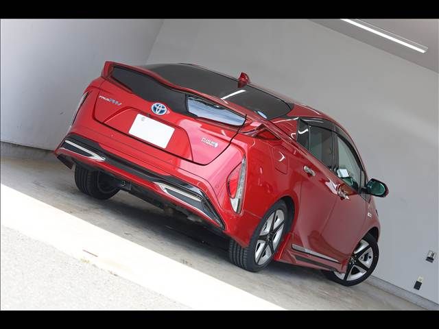 TOYOTA PRIUS PHV 2020 Image 31