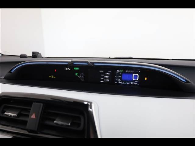 TOYOTA PRIUS PHV 2020 Image 31