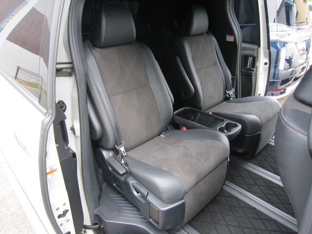 TOYOTA ESTIMA HYBRID 4WD 2017 Image 31