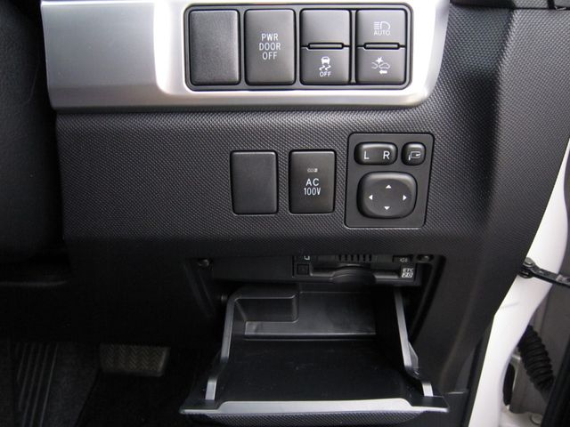 TOYOTA ESTIMA HYBRID 4WD 2017 Image 31