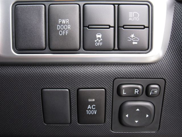 TOYOTA ESTIMA HYBRID 4WD 2017 Image 31