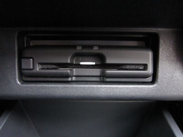 NISSAN ELGRAND 2021 Image 31