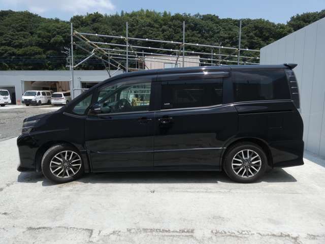 TOYOTA VOXY 2014 Image 31