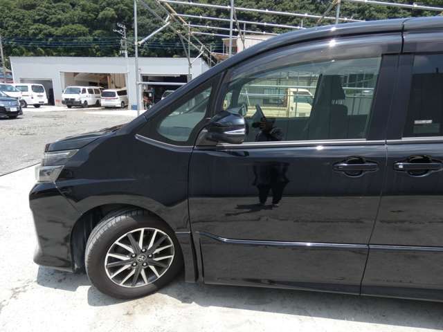 TOYOTA VOXY 2014 Image 31