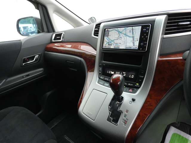 TOYOTA VELLFIRE 2010 Image 31