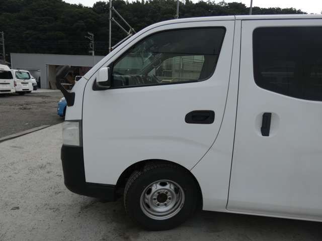 NISSAN NV350 CARAVAN 2012 Image 31