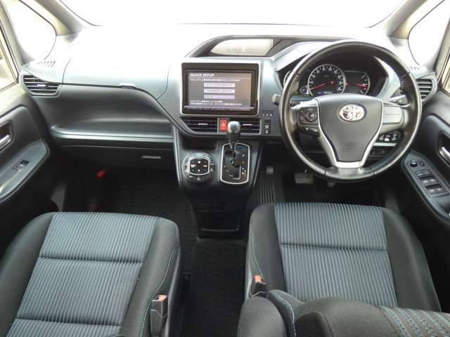 TOYOTA VOXY 2014 Image 31