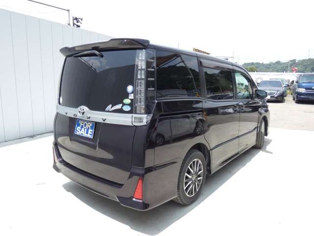 TOYOTA VOXY 2014 Image 31