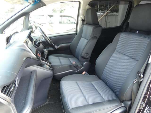 TOYOTA VOXY 2014 Image 31