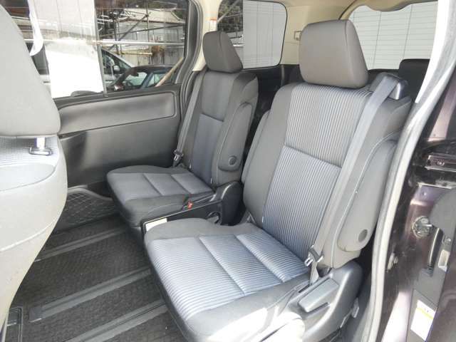 TOYOTA VOXY 2014 Image 31