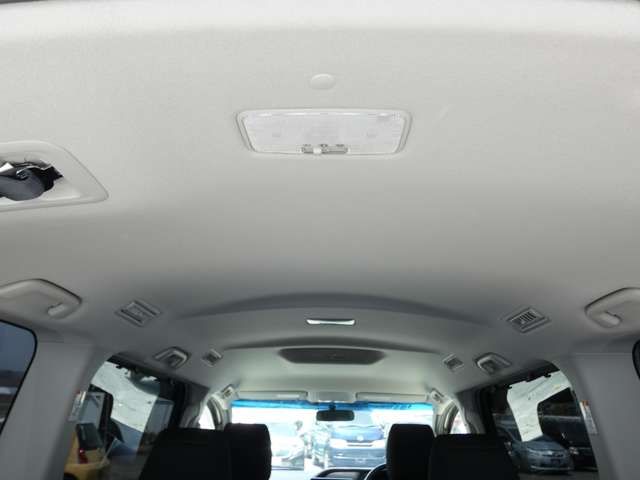 TOYOTA VOXY 2014 Image 31