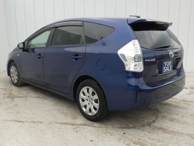 TOYOTA PRIUS ALPHA 2012 Image 31