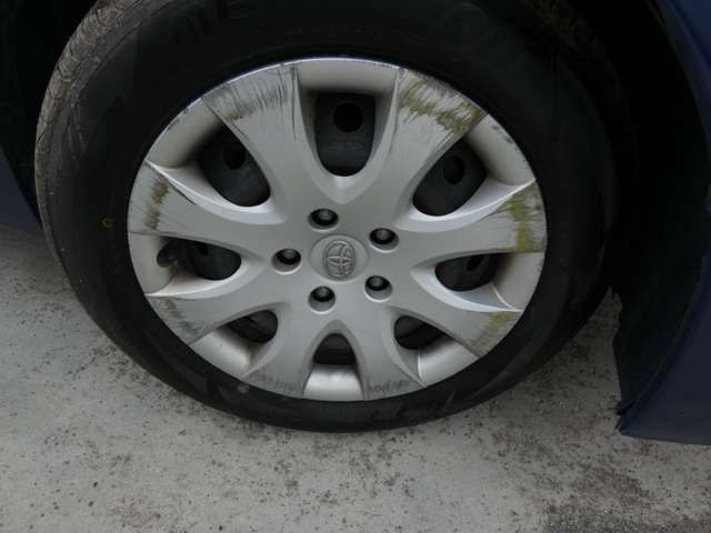 TOYOTA PRIUS ALPHA 2012 Image 31