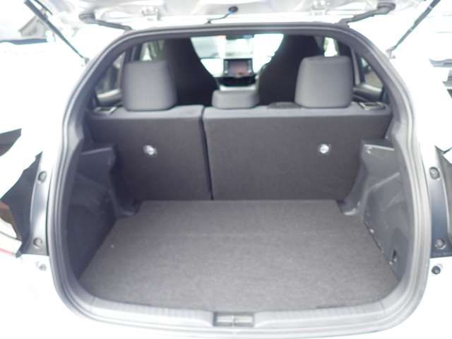 TOYOTA YARIS HYBRID 2020 Image 31