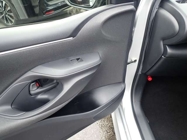 TOYOTA YARIS HYBRID 2020 Image 31