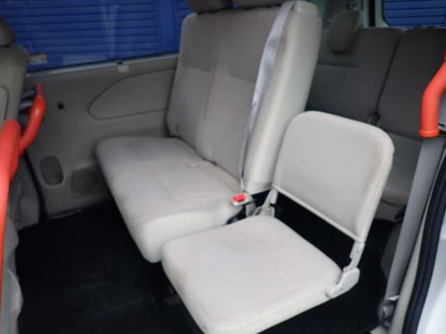 NISSAN SERENA  WG 4WD 2017 Image 31