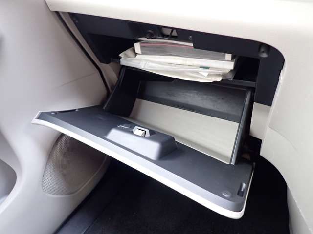 NISSAN SERENA  WG 4WD 2017 Image 31