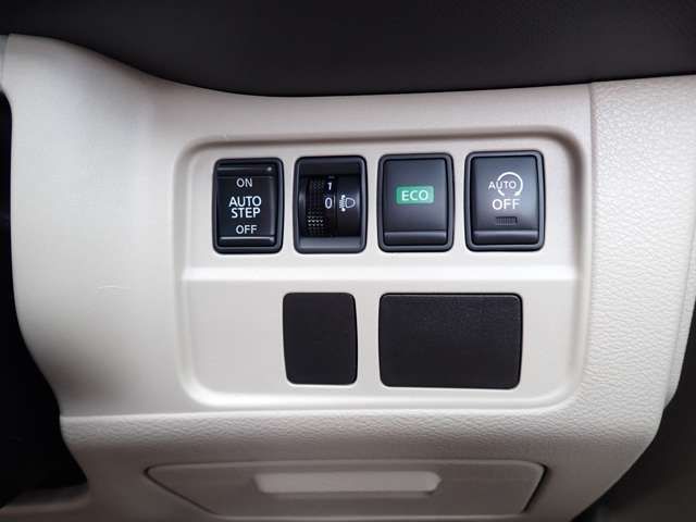 NISSAN SERENA  WG 4WD 2017 Image 31