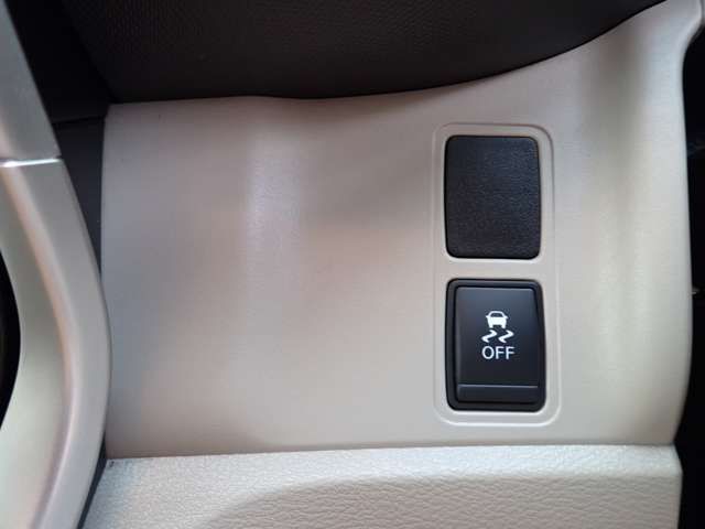 NISSAN SERENA  WG 4WD 2017 Image 31