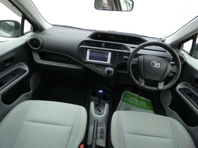 TOYOTA AQUA 2013 Image 31