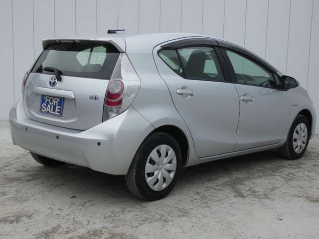 TOYOTA AQUA 2013 Image 31