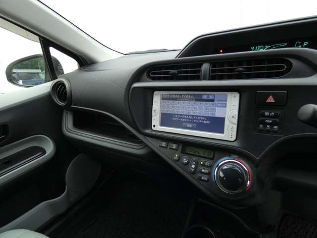 TOYOTA AQUA 2013 Image 31