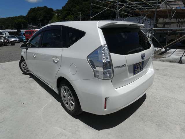 TOYOTA PRIUS ALPHA 2013 Image 31