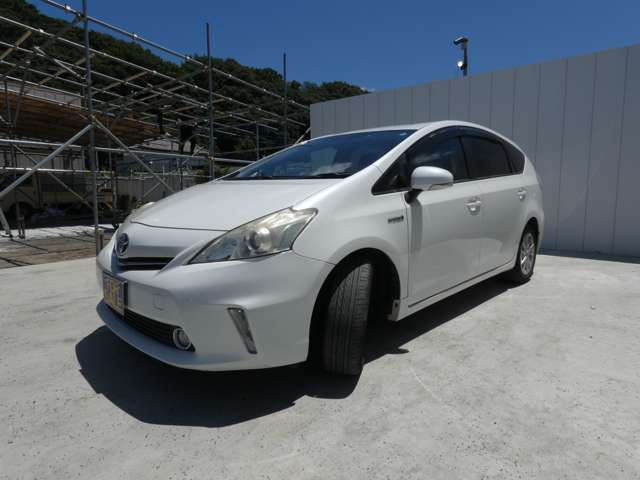 TOYOTA PRIUS ALPHA 2013 Image 31
