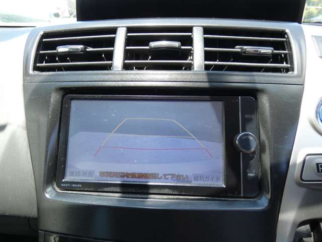 TOYOTA PRIUS ALPHA 2013 Image 31