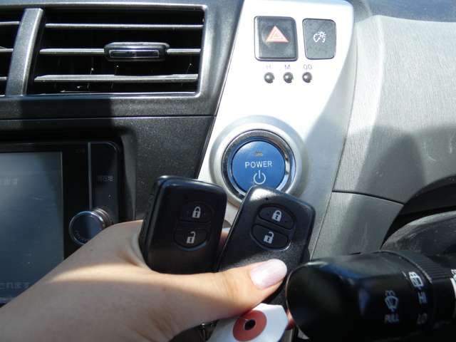 TOYOTA PRIUS ALPHA 2013 Image 31