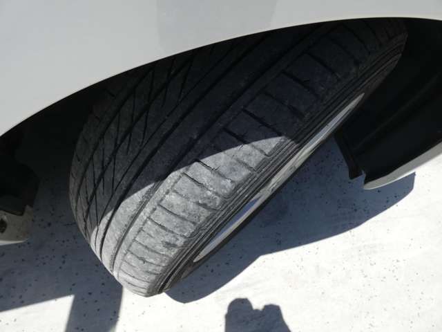 TOYOTA PRIUS ALPHA 2013 Image 31