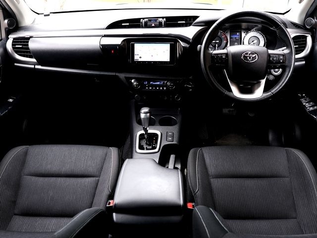 TOYOTA HILUX 4WD 2021 Image 31