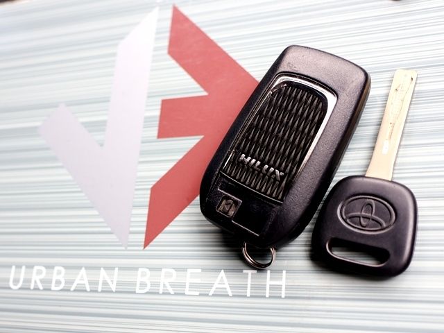 TOYOTA HILUX 4WD 2021 Image 31