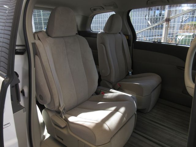 TOYOTA ESTIMA 2006 Image 31