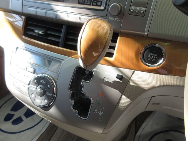 TOYOTA ESTIMA 2006 Image 31