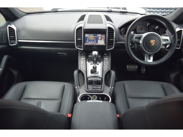 PORSCHE CAYENNE 2013 Image 31
