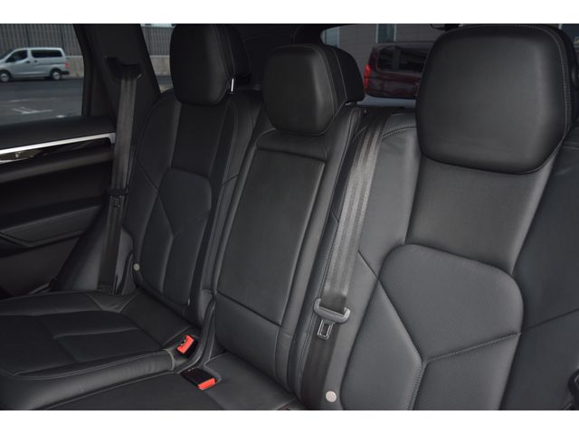 PORSCHE CAYENNE 2013 Image 31