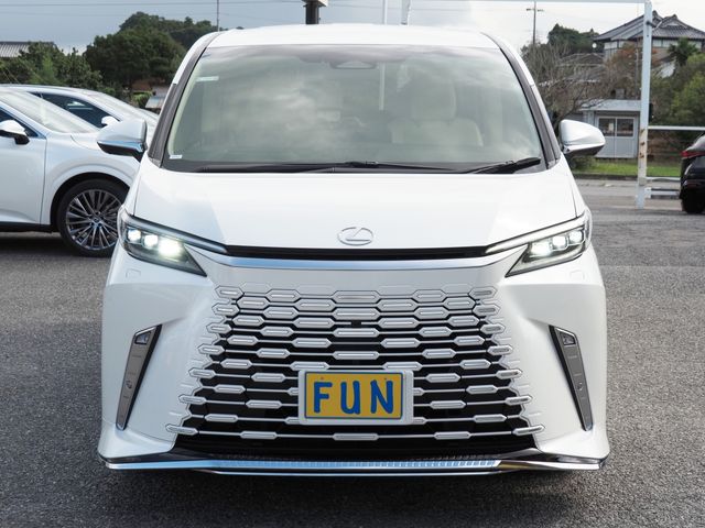 TOYOTA LEXUS LM500H 2025 Image 31