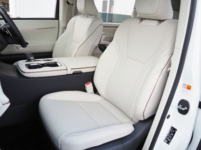 TOYOTA LEXUS LM500H 2025 Image 31