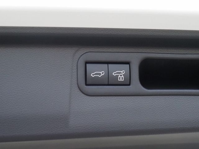 TOYOTA LEXUS LM500H 2025 Image 31