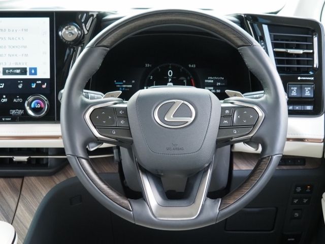 TOYOTA LEXUS LM500H 2025 Image 31