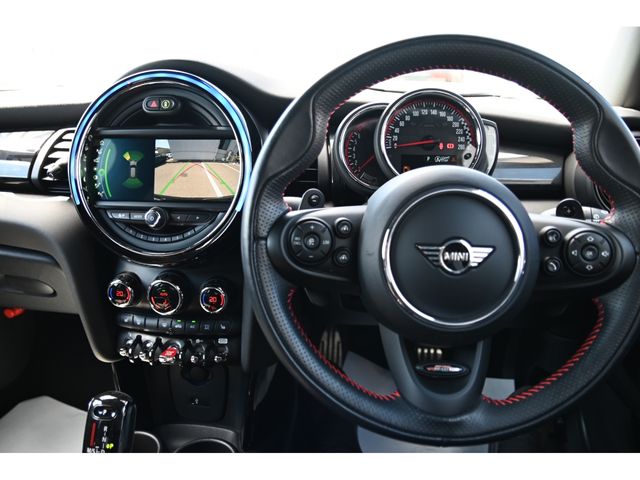 BMW MINI 2019 Image 31