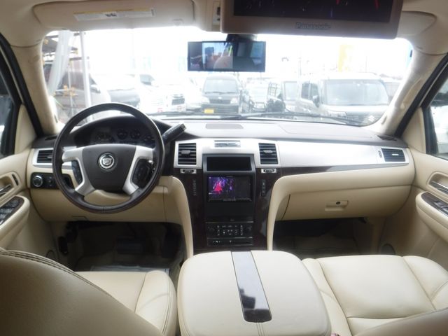 CADILLAC ESCALADE 2013 Image 31