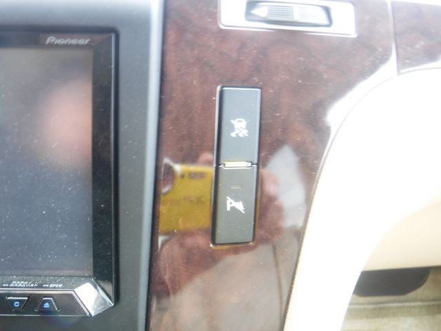 CADILLAC ESCALADE 2013 Image 31