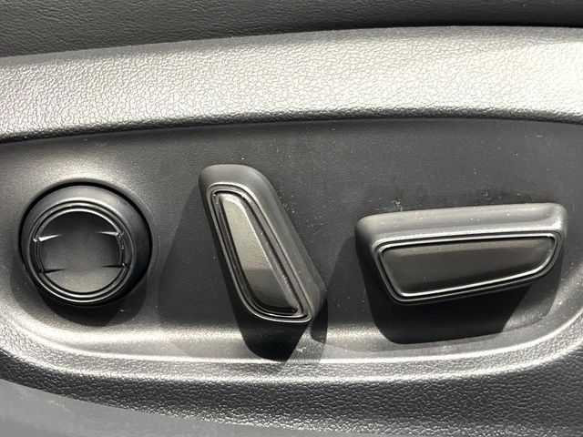 TOYOTA PRIUS PHV 2023 Image 31