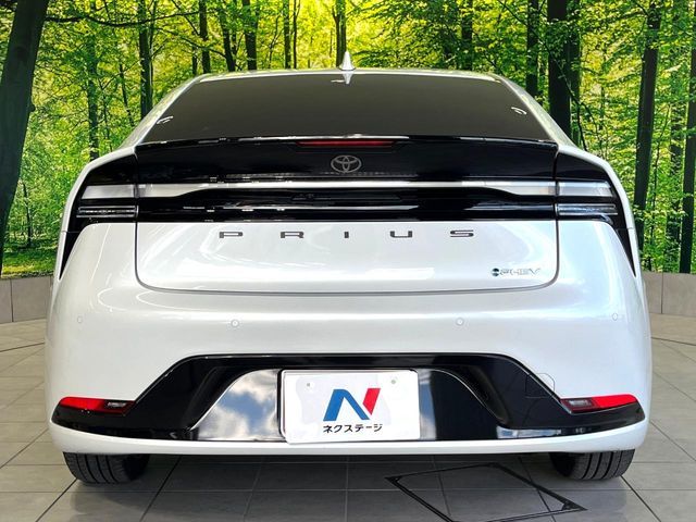 TOYOTA PRIUS PHV 2023 Image 31