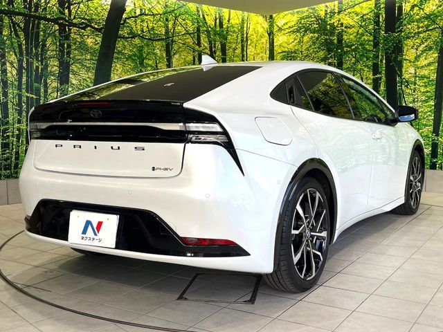 TOYOTA PRIUS PHV 2023 Image 31