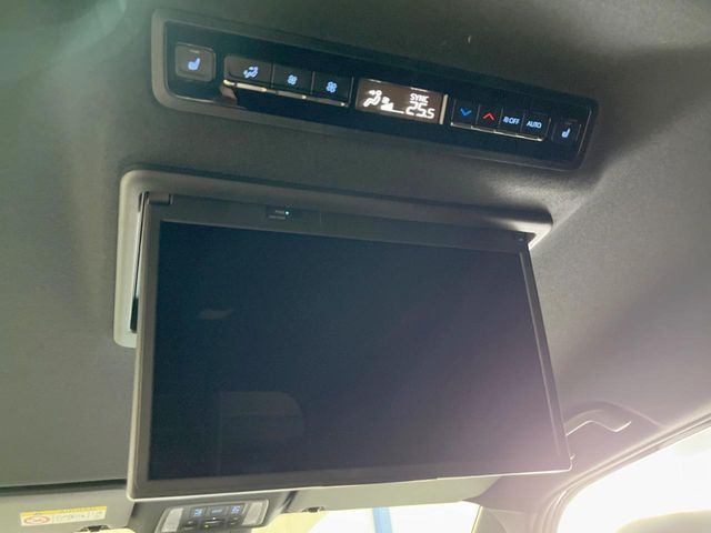 TOYOTA NOAH 4WD 2023 Image 31